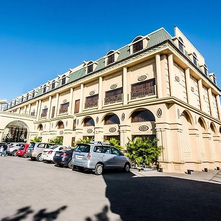 Golden Chariot Vasai Hotel Bagian luar foto