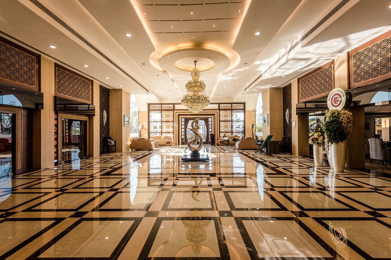 Golden Chariot Vasai Hotel Bagian luar foto