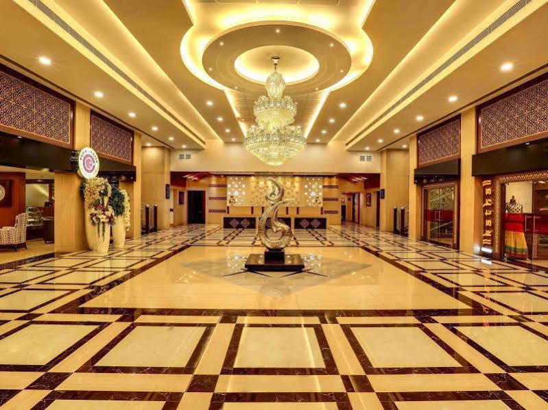 Golden Chariot Vasai Hotel Bagian luar foto